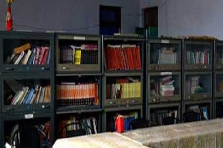 Yug Chetna College campus in Kanpur, Uttar Pradesh, India — photo 2