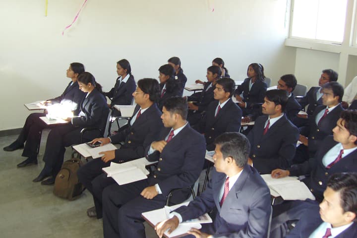 Swaraj College of Arts campus in Pune, Maharashtra, India — photo 3