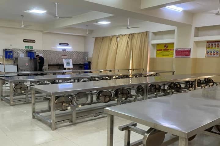 Symbiosis Institute of Business Management campus in Noida, Uttar Pradesh, India — photo 3