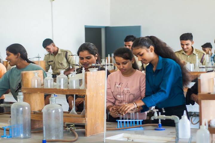 Lokmani Memorial Degree College campus in Bijnor, Uttar Pradesh, India — photo 4