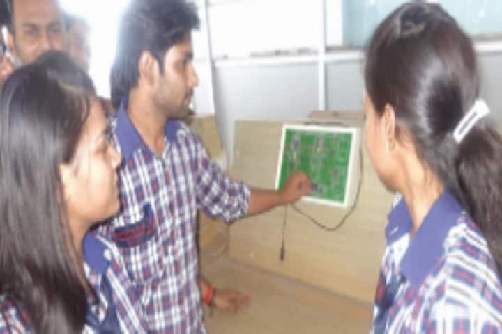 Dr MC Saxena College of Engineering and Technology campus in Lucknow, Uttar Pradesh, India — photo 3