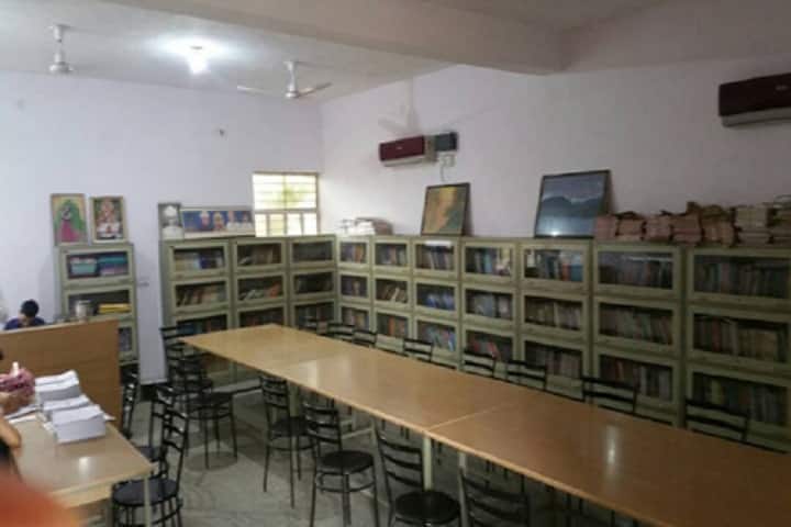 Vinayak PG College campus in Jaipur, Rajasthan, India — photo 4