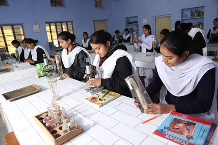 Arya Mahila Vidyapeeth Shiksha Sankul campus in Bharatpur, Rajasthan, India — photo 5