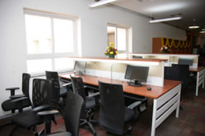 Sri Jayadeva Institute of Cardiovascular Sciences and Research campus in Bangalore, Karnataka, India — photo 5