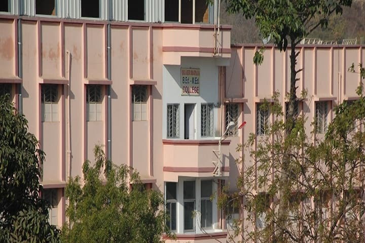 Kamla Nehru Mahavidyalaya campus in Bhopal, Madhya Pradesh, India — photo 1