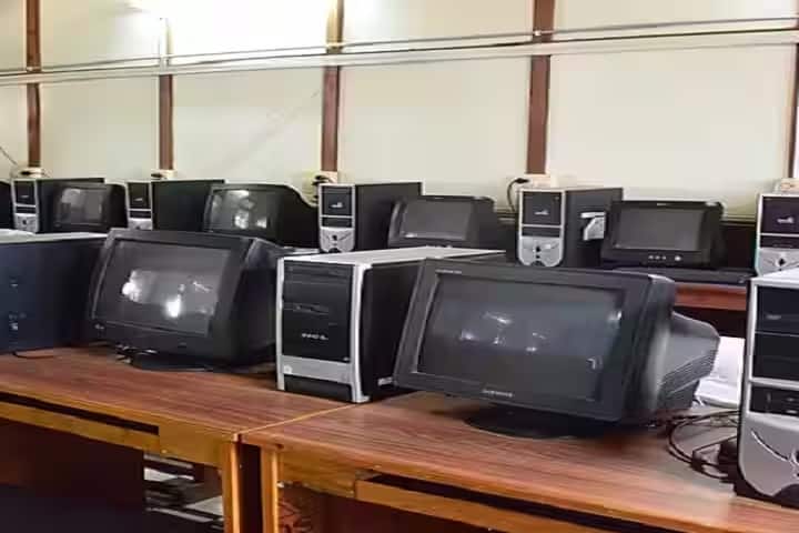 Umshyrpi College campus in Shillong, Meghalaya, India — photo 5
