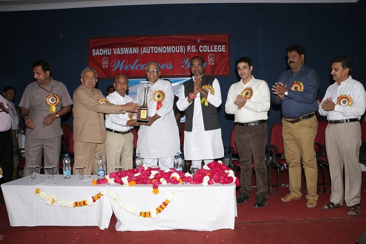 Sadhu Vaswani College campus in Bhopal, Madhya Pradesh, India — photo 5