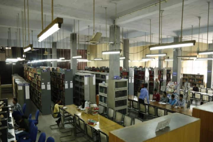 Maharaja Surajmal Institute campus in New Delhi, Delhi, India — photo 5