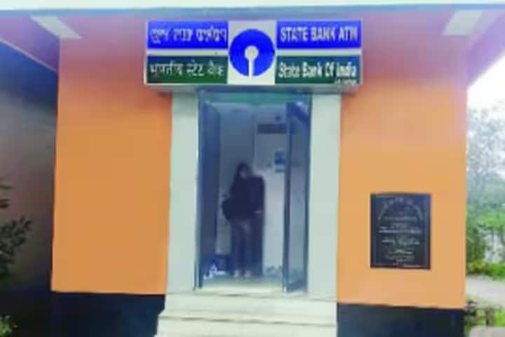 DM College of Science campus in Imphal, Manipur, India — photo 6
