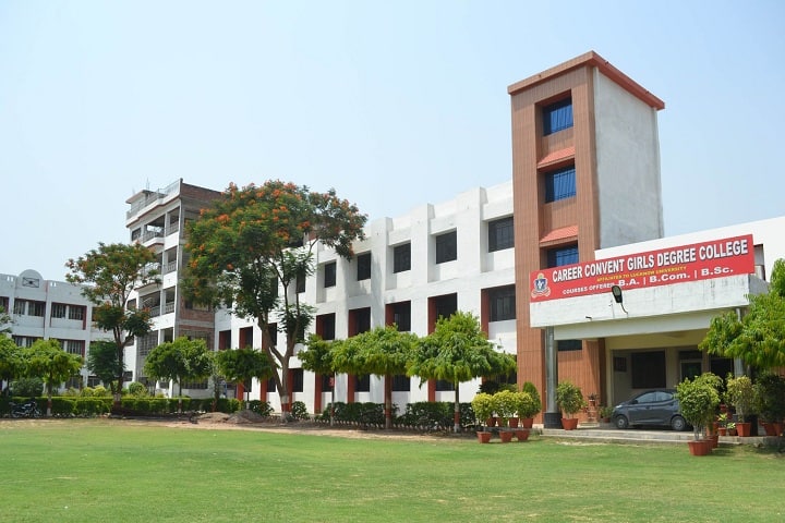 Career Convent Girls College, Lucknow campus in Lucknow, Uttar Pradesh, India