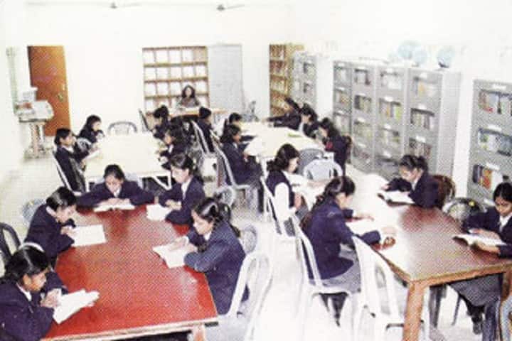 Career Convent Girls College campus in Lucknow, Uttar Pradesh, India — photo 4