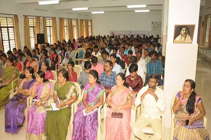 Sree Siddaganga College of Arts Science and Commerce campus in Tumkur, Karnataka, India — photo 5
