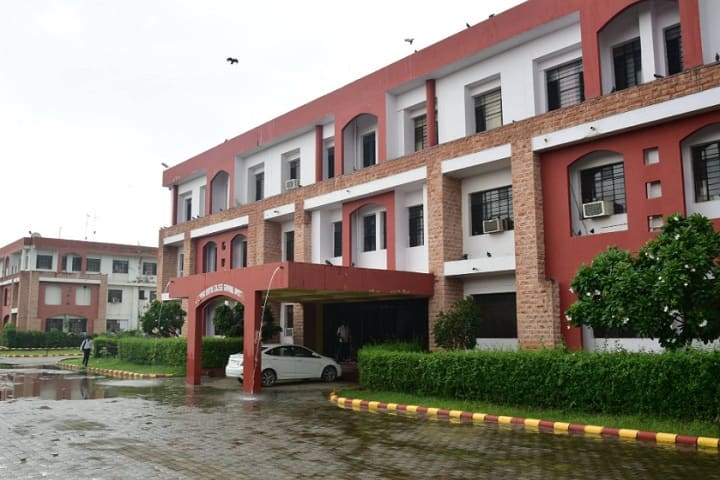 Jodhpur Dental College and General Hospital campus in Jodhpur, Rajasthan, India — photo 1