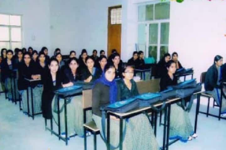Vivekanand Girl's Teacher Training College campus in Alwar, Rajasthan, India — photo 3