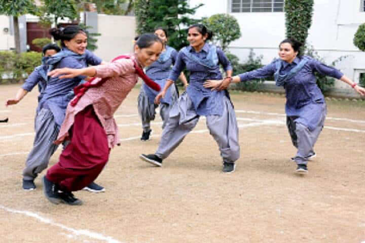 Rawat PG Girls College campus in Jaipur, Rajasthan, India — photo 2