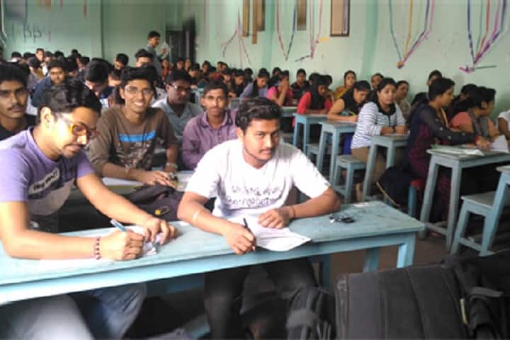 Chittaranjan College campus in Kolkata, West Bengal, India — photo 2