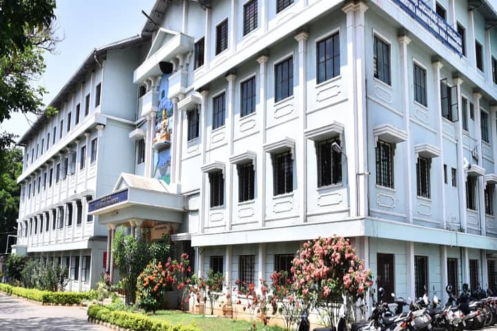 MMK and SDM Mahila Maha Vidyalaya campus in Mysuru, Karnataka, India — photo 2