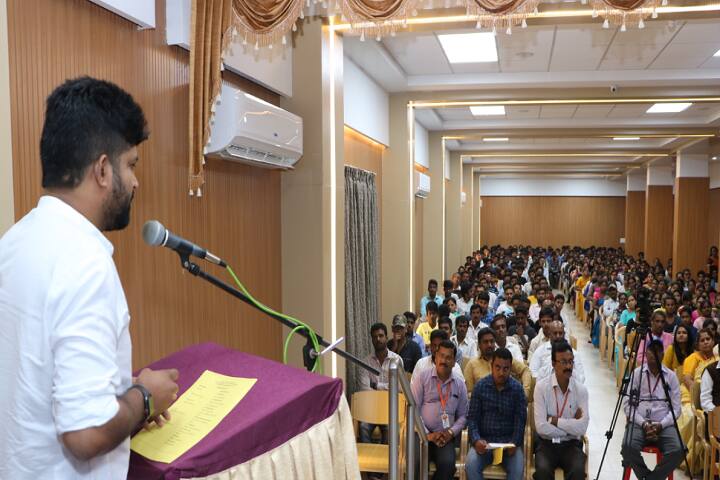 Vidyavardhaka First Grade College campus in Mysuru, Karnataka, India — photo 4