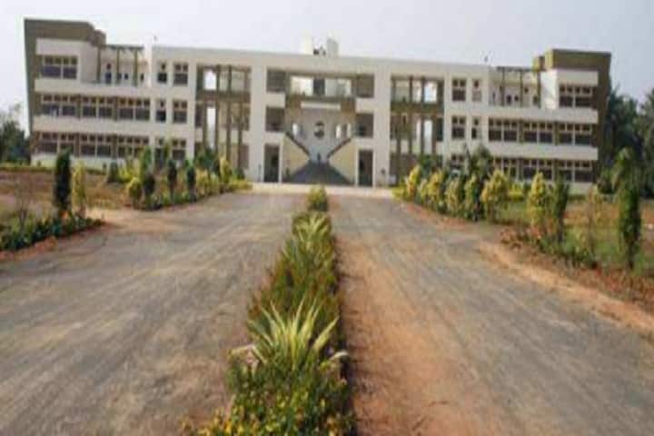 Dr YSR Horticultural University campus in Venkatramannagudem, Andhra Pradesh, India — photo 2