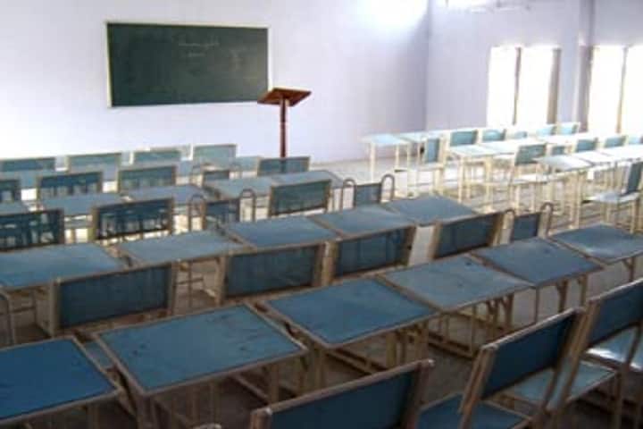Shri Faiyaz Hussain PG College campus in Etah, Uttar Pradesh, India — photo 2