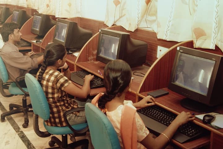 Sridevi Degree College and PG Centre campus in Tumkur, Karnataka, India — photo 4