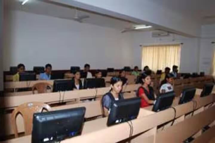 Sri Ramakrishna College campus in Mangalore, Karnataka, India — photo 3