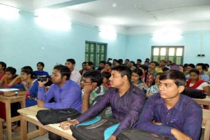 Gobardanga Hindu College campus in Gobardanga, West Bengal, India — photo 4