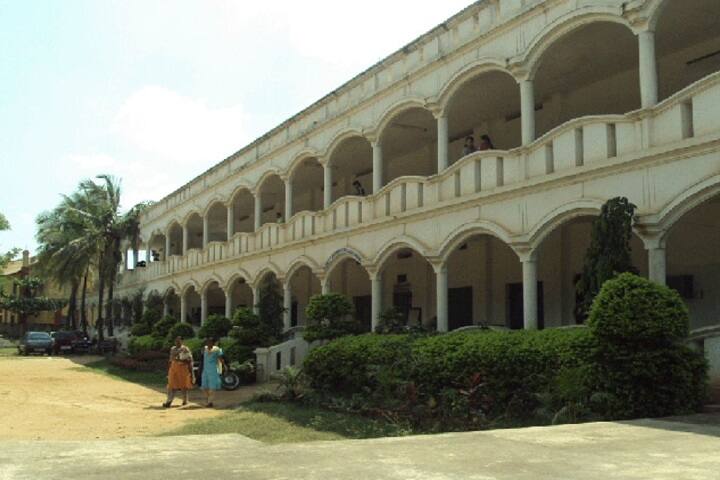 SJMV BAJSS Arts and Commerce College for Women campus in Ranebennur, Karnataka, India — photo 1