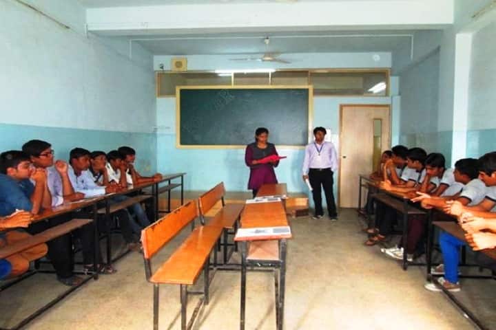 Vivekanand College of Computer Science and Management campus in Rajkot, Gujarat, India — photo 1