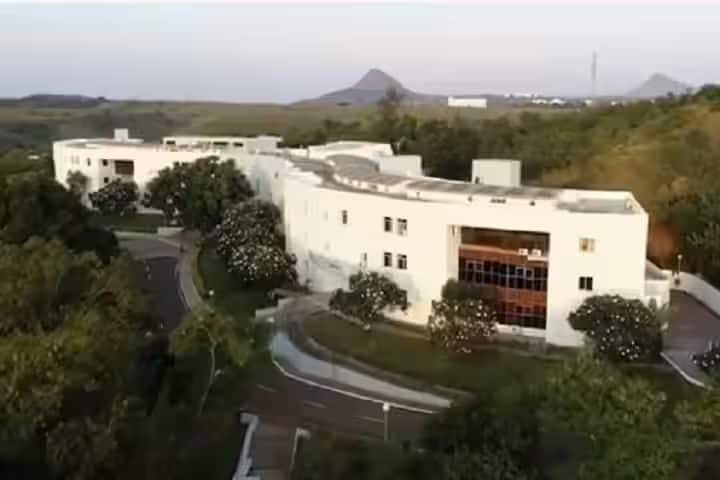 Maharashtra Post Graduate Institute of Medical Education and Research campus in Nashik, Maharashtra, India — photo 1