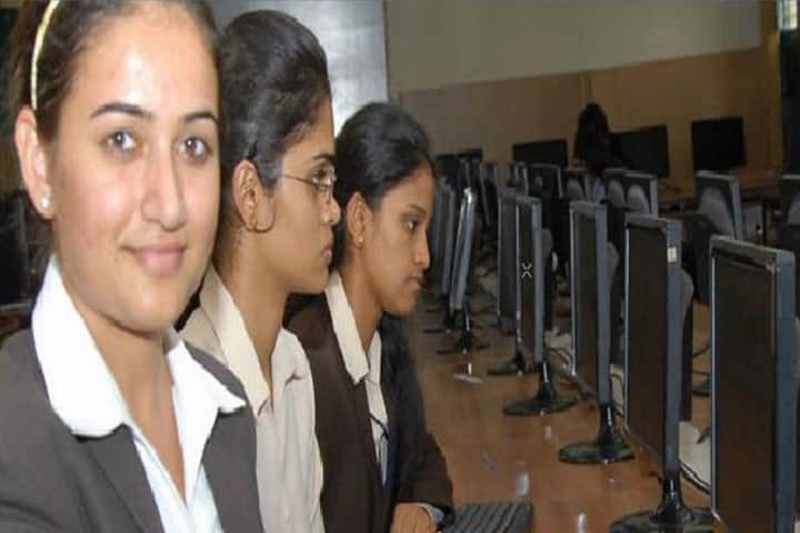 Malleswaram Ladies' Association Academy of Higher Learning campus in Bangalore, Karnataka, India — photo 3