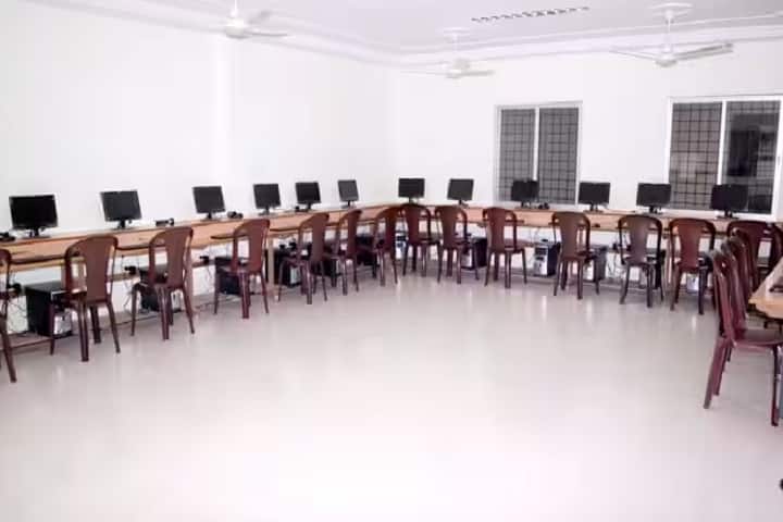 Vabilisetty Satyanaryana Krishna Murthy College, Bhimavaram campus in Bhimavaram, Andhra Pradesh, India