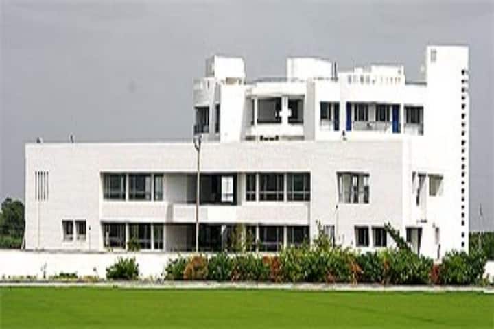 RCPIT Shirpur campus in Shirpur, Maharashtra, India — photo 1