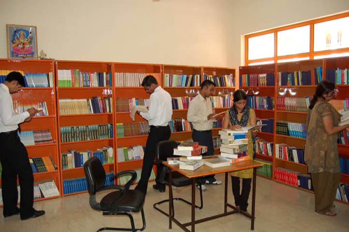 SAMS Institute of Hotel Management campus in Varanasi, Uttar Pradesh, India — photo 4