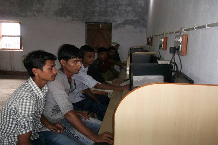 Maharaja Hariballabh Memorial College campus in Saharsa, Bihar, India — photo 3