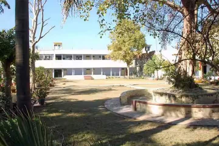 Guru Nanak College campus in Phagwara, Punjab, India — photo 2