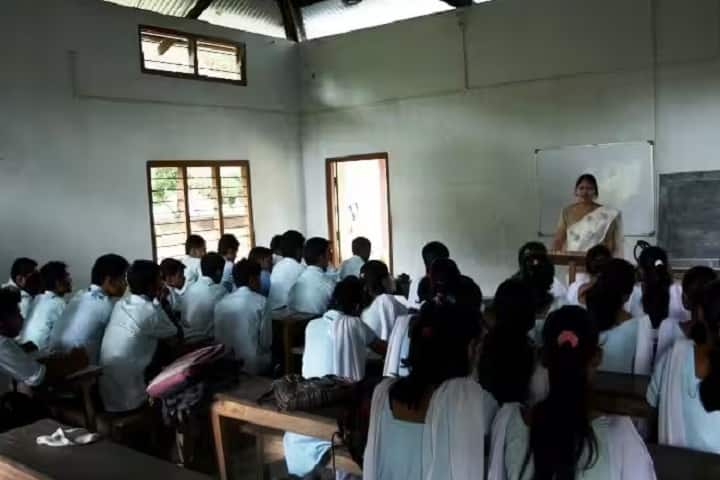 Chandra Kamal Bezbaruah College campus in Jorhat, Assam, India — photo 3