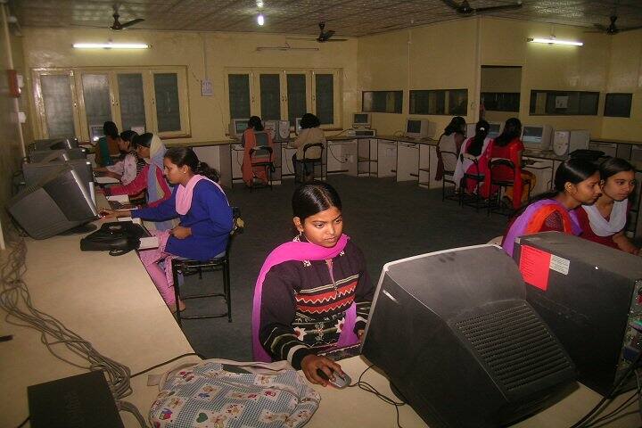Swami Sahajanand College campus in Jehanabad, Bihar, India — photo 4