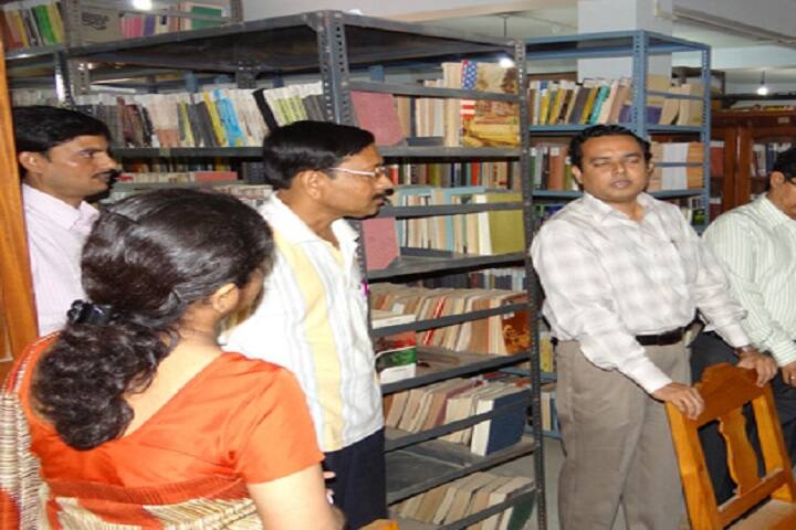 Guskara Mahavidyalaya campus in Burdwan, West Bengal, India — photo 4