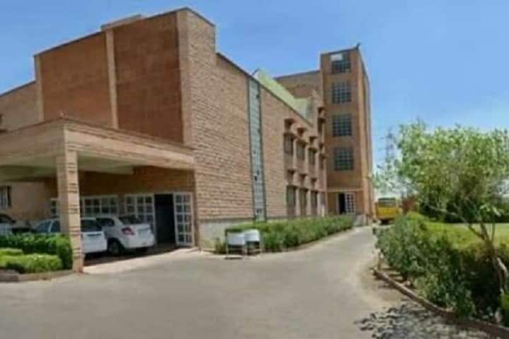 Marwar Shikshak Prashikshan Mahavidyalaya campus in Jodhpur, Rajasthan, India — photo 1