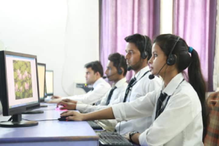 Global Institute of Information Technology campus in Greater Noida, Uttar Pradesh, India — photo 6