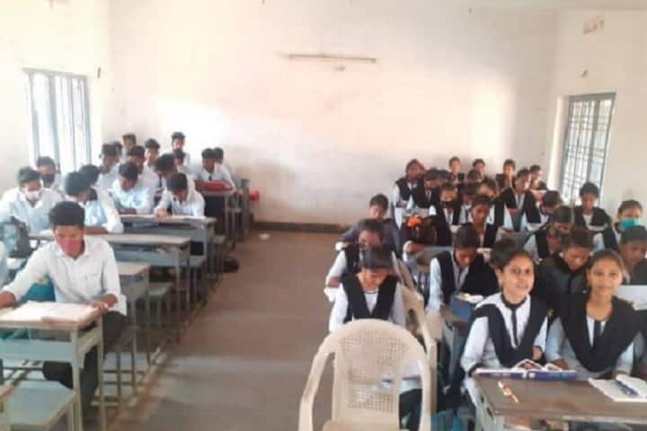 Chatrapathi Sivaji Tri Sathajayanthi Government Kalasala campus in Jangareddigudem, Andhra Pradesh, India — photo 2