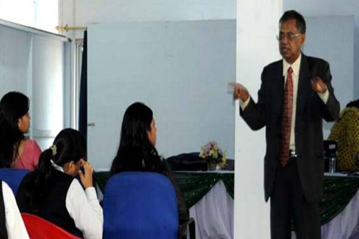 Women's College campus in Tinsukia, Assam, India — photo 5