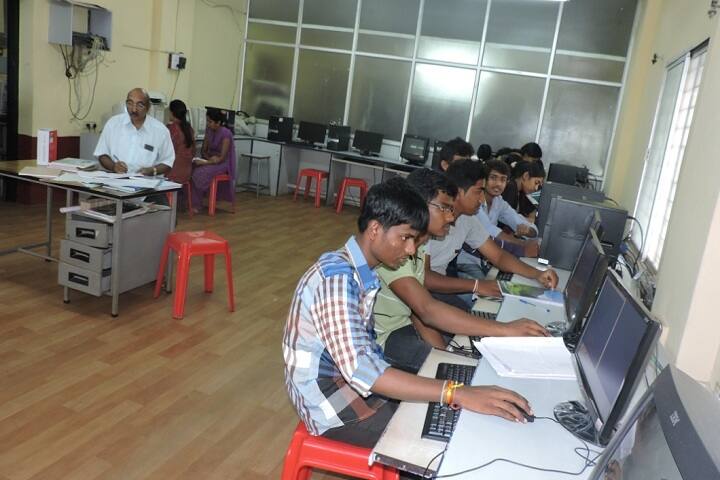 Acharya Patashala College of Commerce campus in Bangalore, Karnataka, India — photo 5