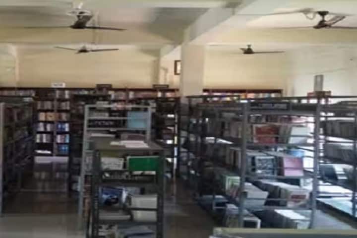 Tingkhong College campus in Dibrugarh, Assam, India — photo 3