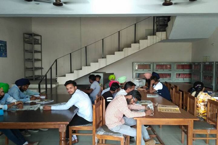 Government Bikram College of Commerce campus in Patiala, Punjab, India — photo 4