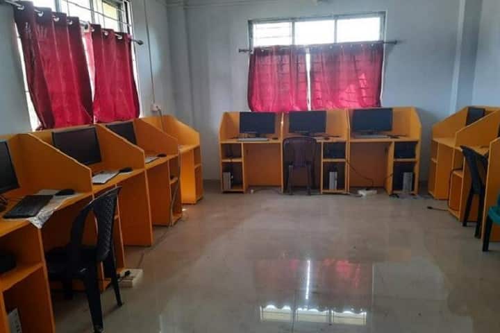 Dakha Devi Rasiwasia College campus in Dibrugarh, Assam, India — photo 5