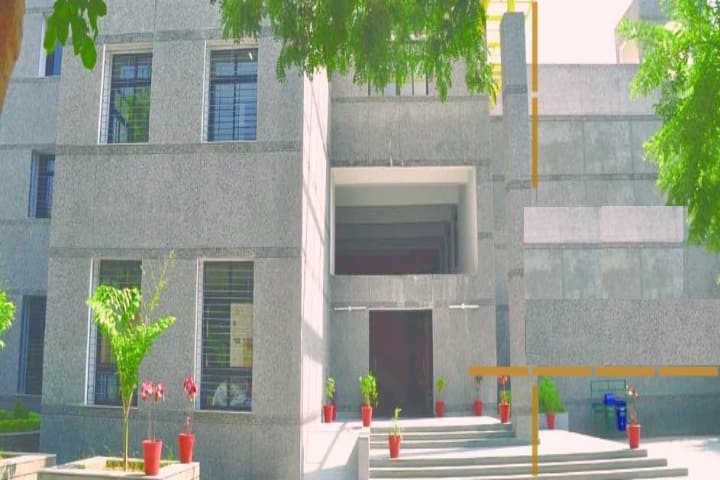 VM Patel Institute of Management campus in Mehsana, Gujarat, India — photo 1
