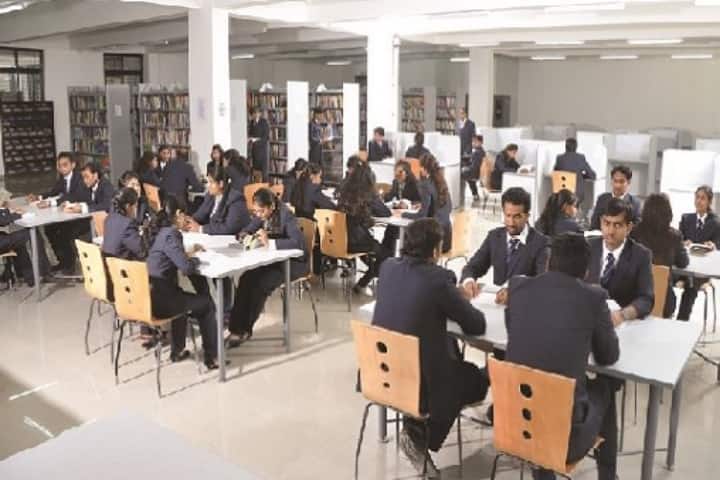 VM Patel Institute of Management campus in Mehsana, Gujarat, India — photo 2