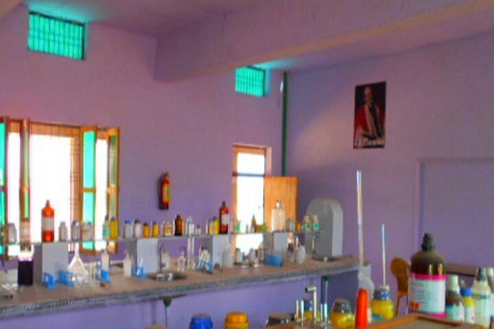 Late Shri Baburam Mahavidyalaya campus in Hamirpur, Uttar Pradesh, India — photo 3